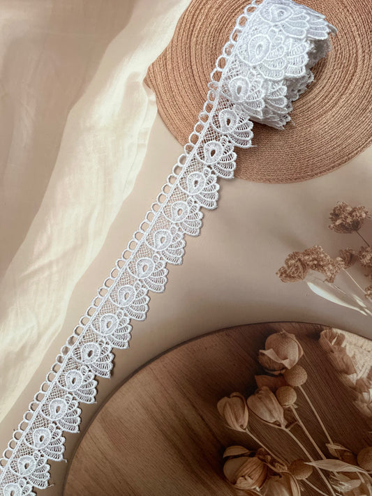 White Chemical Lace – 4.5 cm Width - #LL22S0010